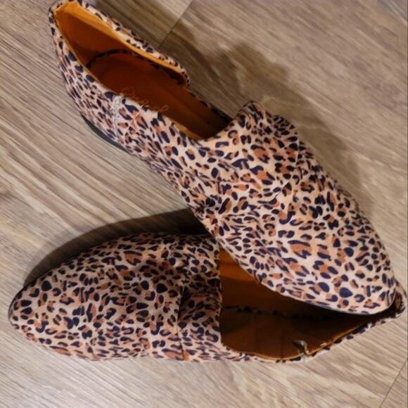 Qupid Womens Cheetah Print Flats size 6 - Picture 1 of 7